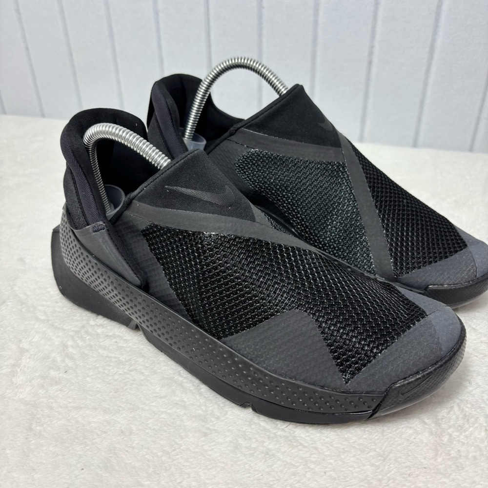 Nike Go FlyEase Triple Black DR5540-006 size 8.5 - Picture 2 of 10